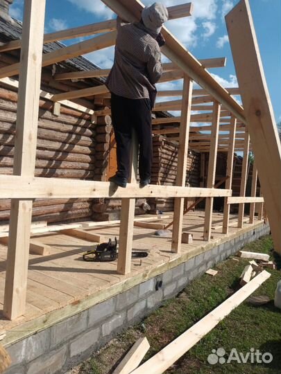 Бригада строителей