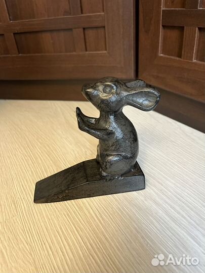 Чугунный стоппер мышь