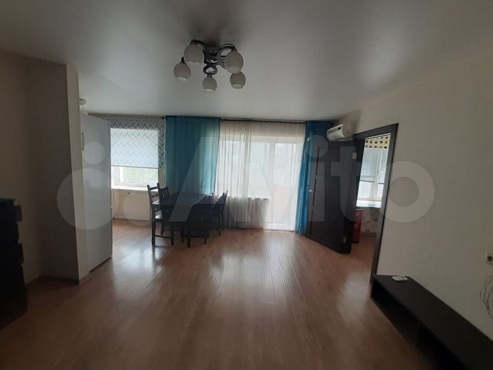 2-к. квартира, 43 м², 4/5 эт.