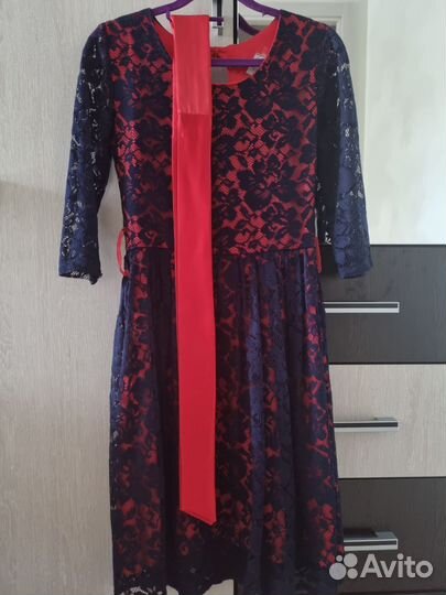 Платье с рукавами