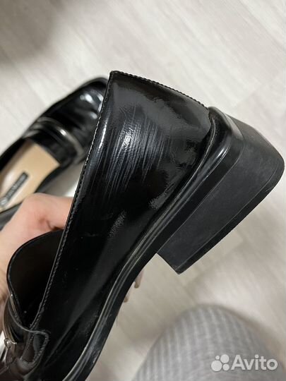 Лоферы женские