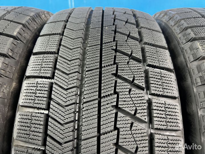 Bridgestone Blizzak VRX 235/55 R17 99R