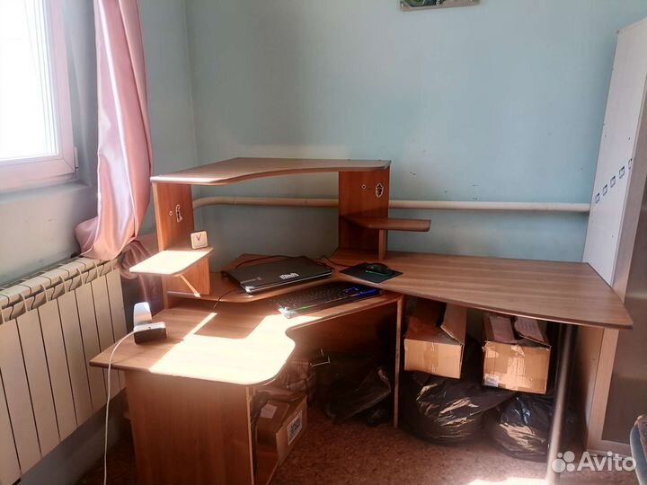 Стол письменный-компьютерный