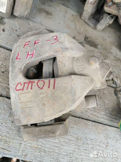 Суппорт передний левый Форд Фокус 3