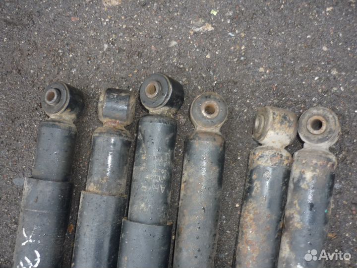 Задняя стойка Дэу Нексия