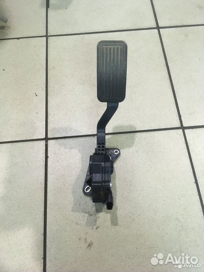 Педаль газа Mazda сх7