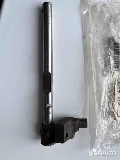 Шток вилки переключения передач MitsubishiMD735106