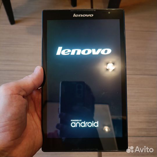 Планшет Lenovo s8-50lc в чехле