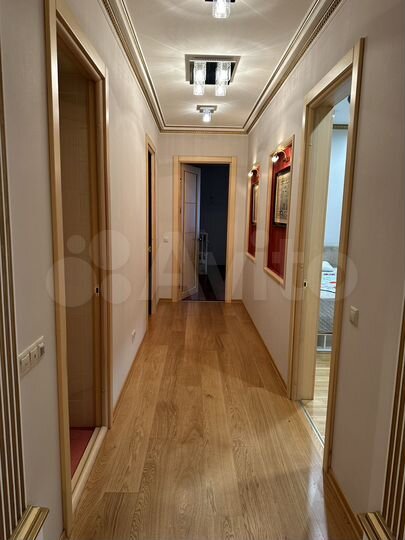 4-к. квартира, 191 м², 5/8 эт.