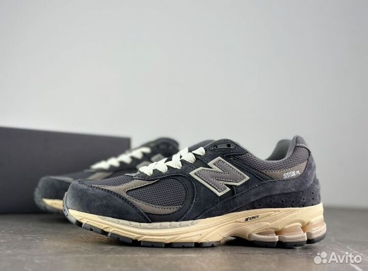 Кроссовки New Balance 2002r