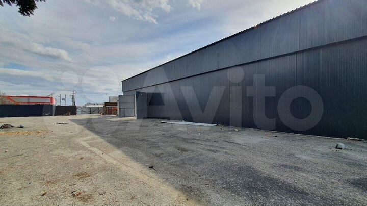 Склад, 817 м²