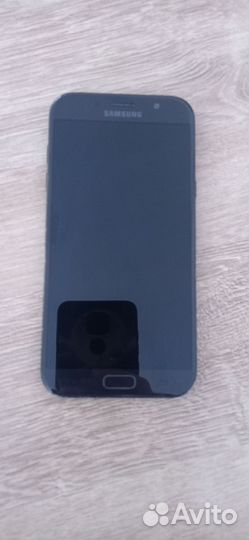 Samsung Galaxy A7 (2017) SM-A720F/DS, 3/32 ГБ