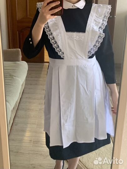 Белый школьный фартук на последний звонок