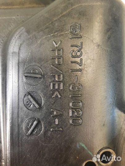 Патрубок воздушного фильтра Toyota Fj Cruiser