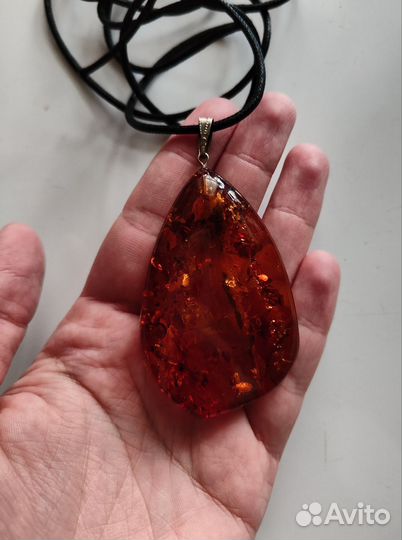 Янтарь кулон
