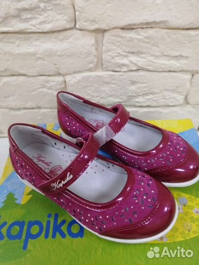 Туфли новые для девочки Kapika 25 26