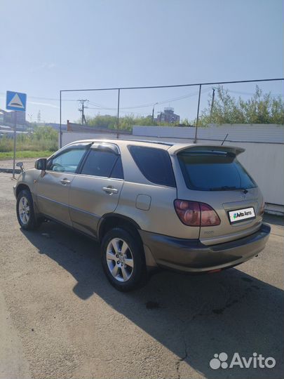 Toyota Harrier 2.2 AT, 2000, 310 000 км