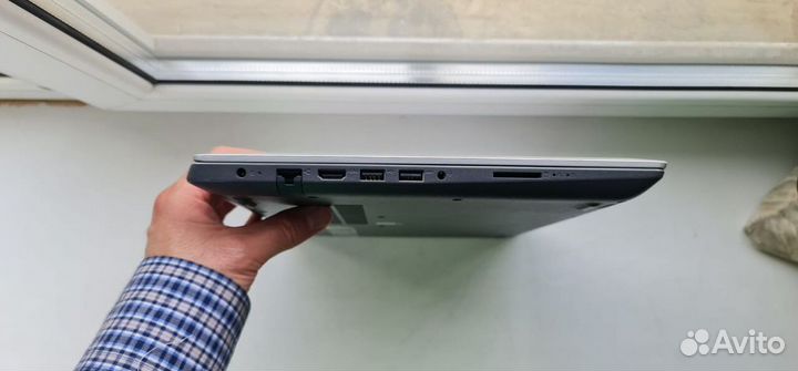 Lenovo ideapad 330-14AST Full HD