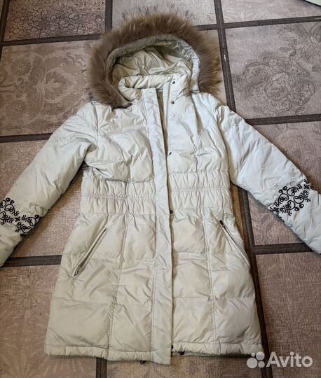 Коасиаое пуховое пальто Baon 50 р
