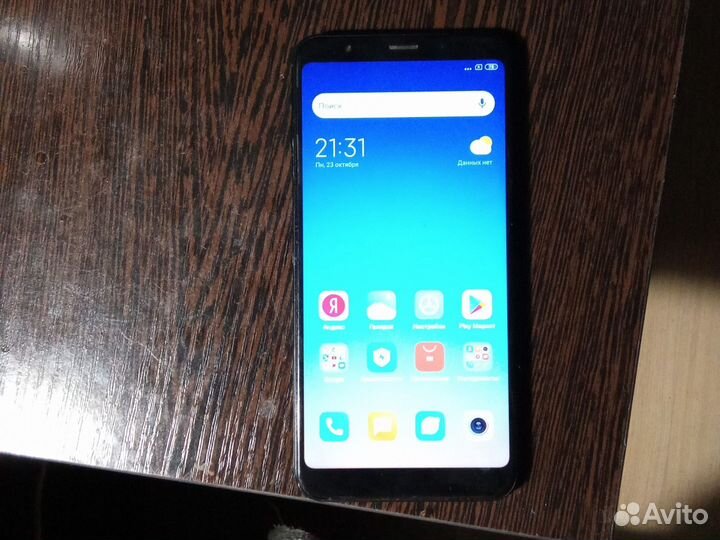 Xiaomi Redmi 5 Plus, 3/32 ГБ
