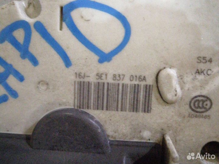 Замок передней правой двери Skoda Rapid