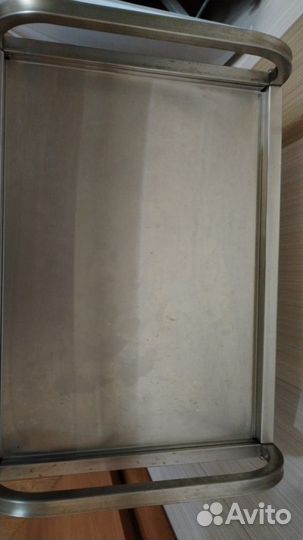 Манипуляционный столик