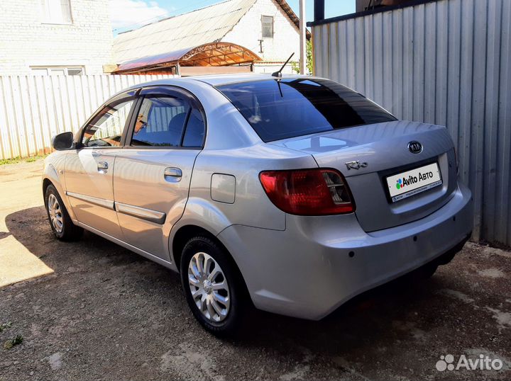 Kia Rio 1.4 AT, 2011, 196 000 км