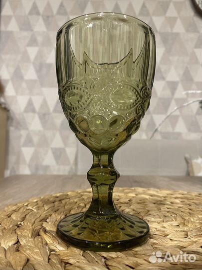 Бокалы из цветного стекла