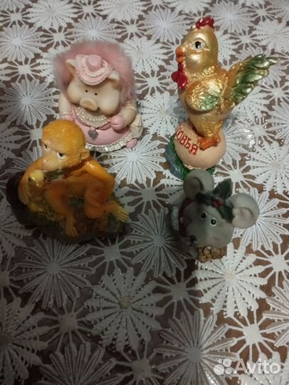 Фарфоровые статуэтки, копилки