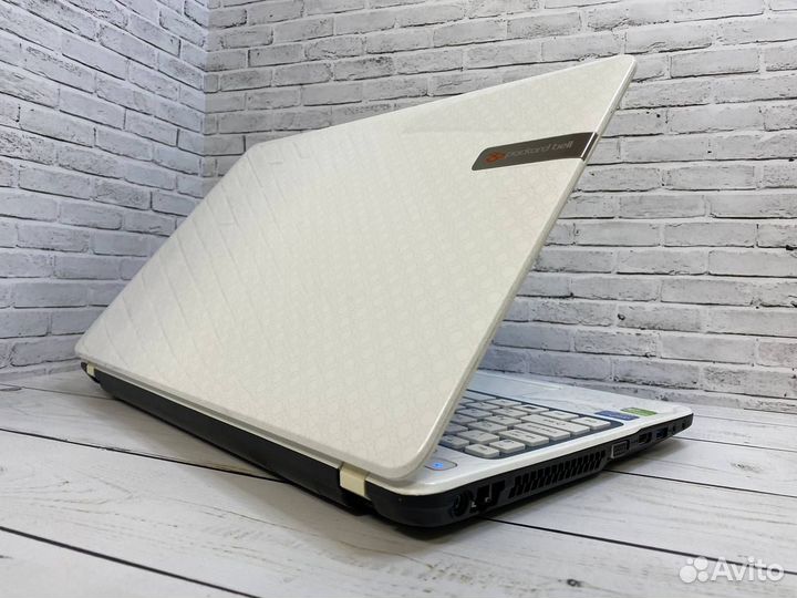 Игровой ноутбук PackardBell i5/8Gb/2видеокарты/SSD