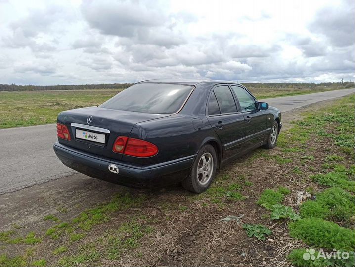 Mercedes-Benz E-класс 2.4 AT, 1998, 260 000 км