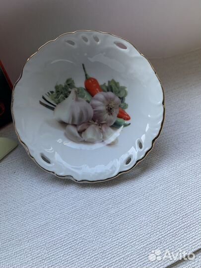 Блюдо фарфоровое