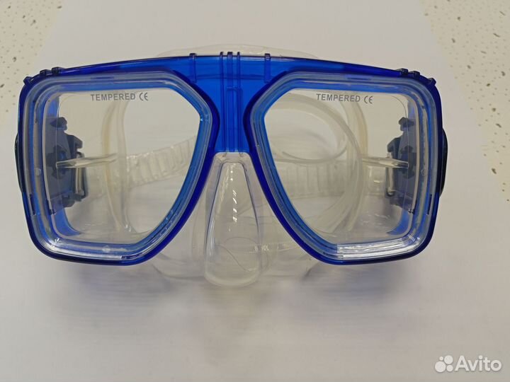 Маска для дайвинга