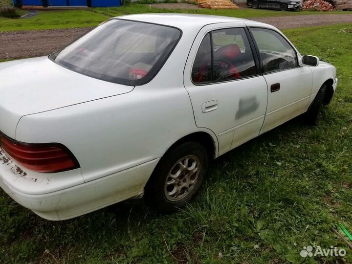 Toyota Camry 1.8 AT, 1993, 320 352 км