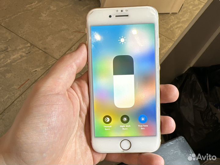 Телефон iPhone 8 64 gb
