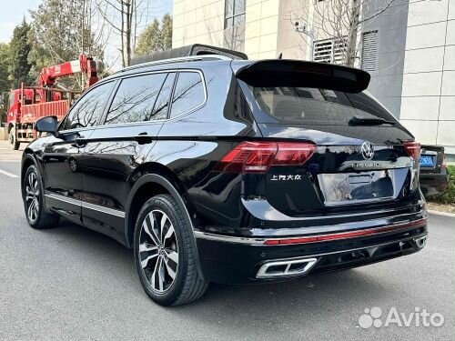 Volkswagen Tiguan L 2.0 AMT, 2021, 43 850 км