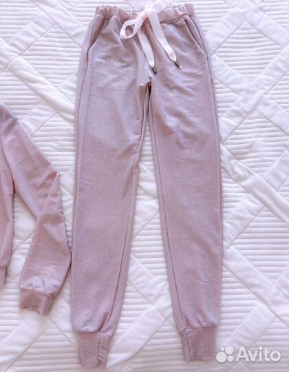 Костюм спортивный