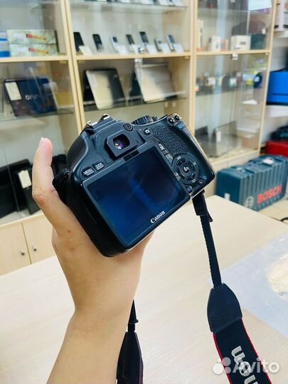 Фотоаппарат Canon EOS 550D Kit