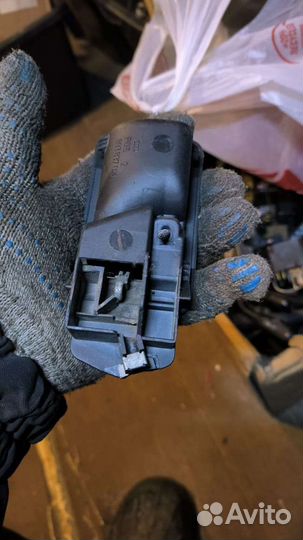 Ручка двери правая Audi 80 100c3 893837020