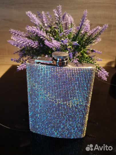 Фляжка со стразами
