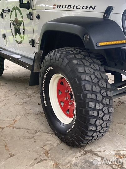 Bfgoodrich Mud-Terrain T/A KM2 12.5 R17 121Q