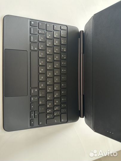 Apple magic keyboard iPad pro 11