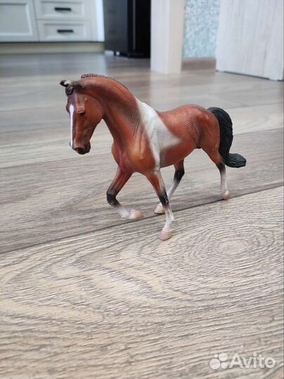 Фигурки животных коллекционные