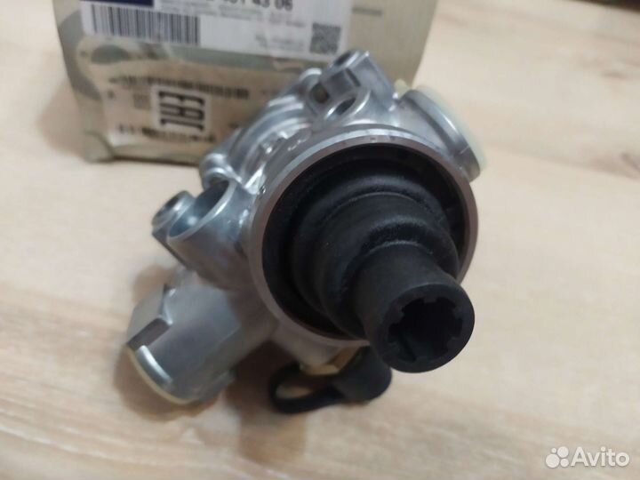 Регулятор давления A0024314306 Mercedes