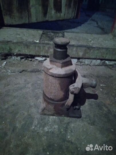 Домкрат 12 тонн
