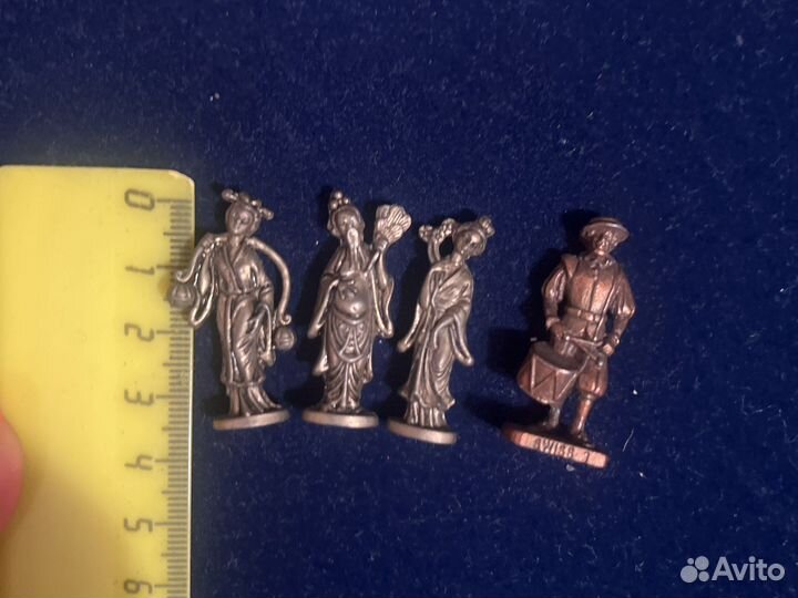 Игрушки из киндера 90х