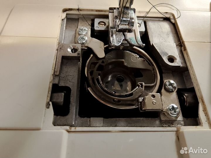 Швейная машина bernette