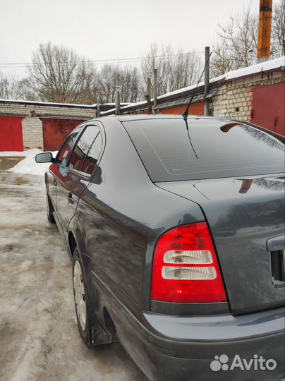 Skoda Octavia 1.6 МТ, 2009, 170 200 км