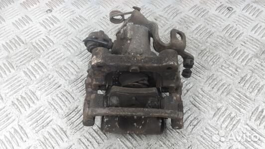 Суппорт тормозной задний левый citroen C4 picasso