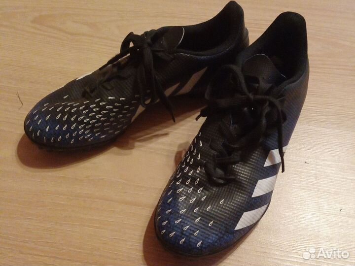 Сороконожки adidas predator 42 размер ориг